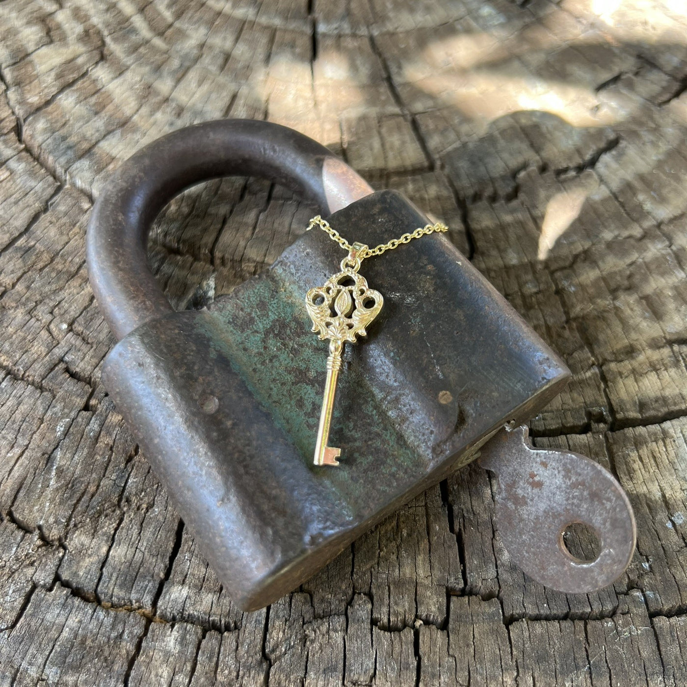 Gold Key | Necklace